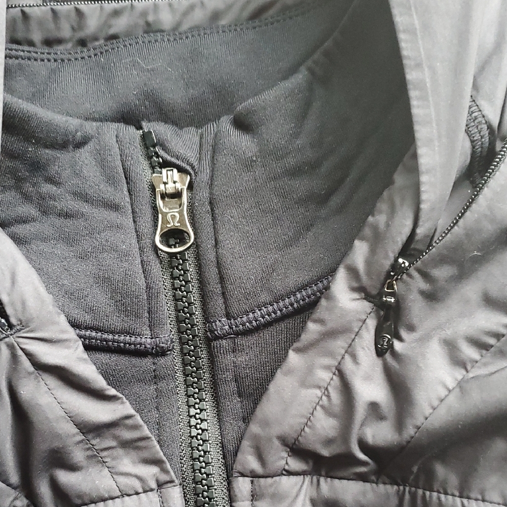 Lululemon Snug Sprinter Jacket Size 8 - Picture 7 of 16